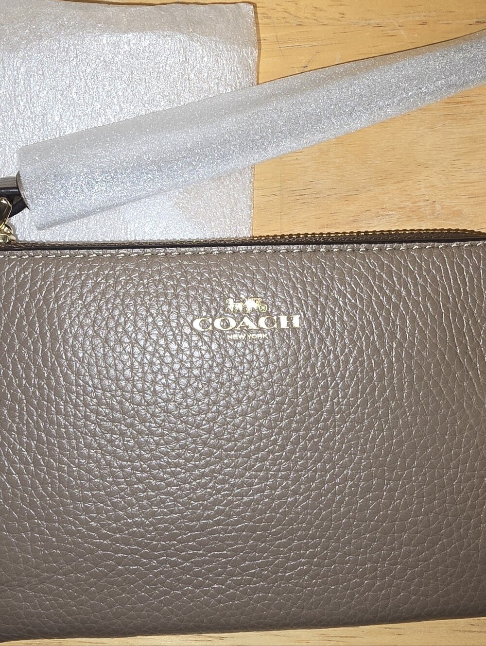 Coach DARK STONE Corner Zip Wristlet 💜 - Picture 8 of 10
